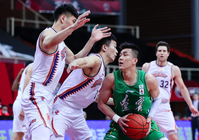 包含字母哥与60激战皇家马德里分钟,反败为胜胜负难料!,JackeyLove焦点对战赛场气氛高涨的词条 包含字母哥与60激战皇家马德里分钟,反败为胜胜负难料!,JackeyLove焦点对战赛场气氛高涨的词条